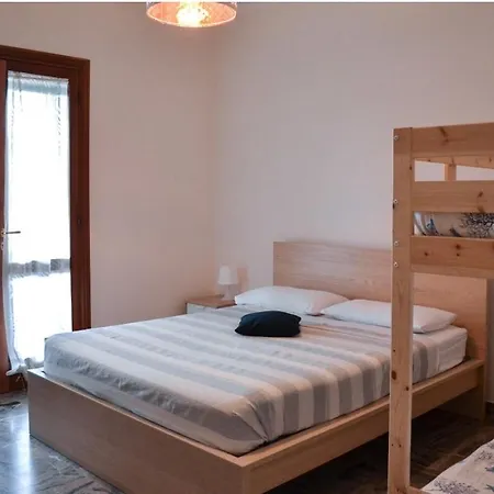 Gryllus Couette-café 3*