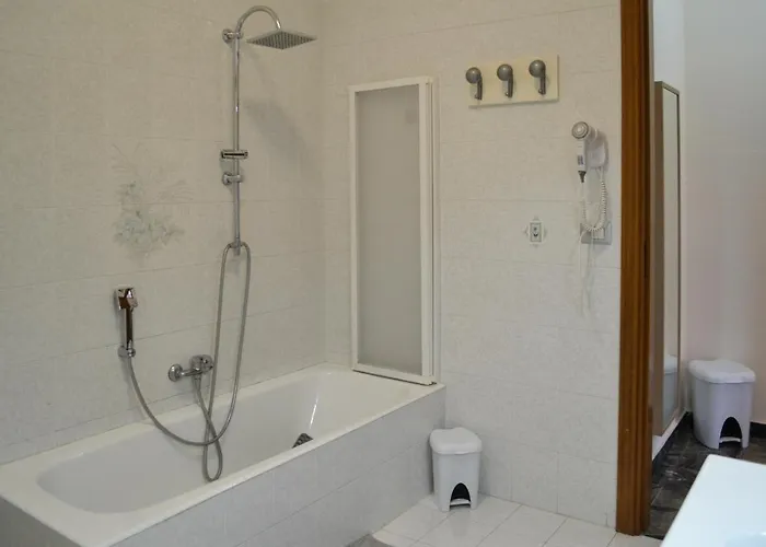 Bed & Breakfast Gryllus 3*
